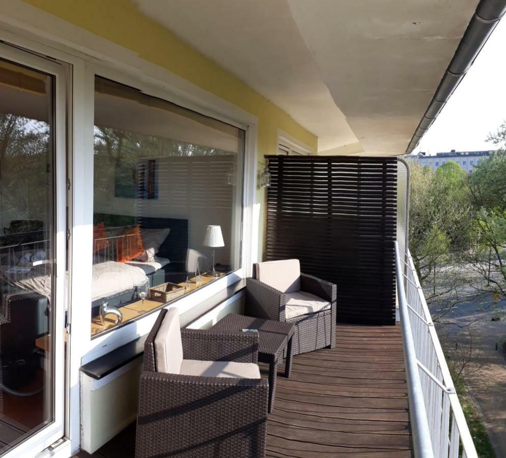 Modern City Apartment With Balcony And Nice Parc View Bremen Luaran gambar
